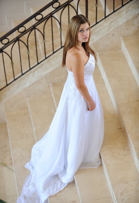 Danielle Delaunay actress pictures