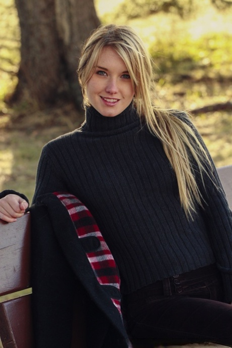Rikki Lee Fletcher sexy actress photos