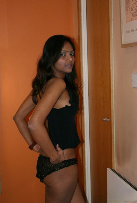 Divya Yogesh pornographic star pics