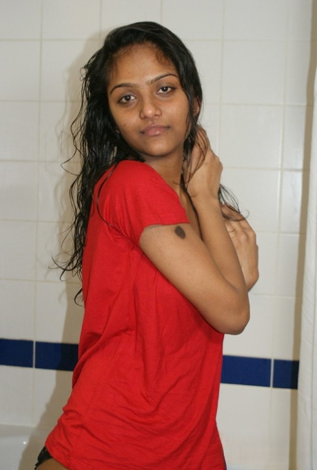 Divya Yogesh pornographic star image