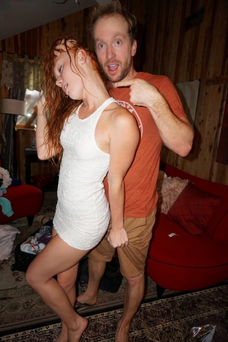 lil redhead seduces daddy top pictures