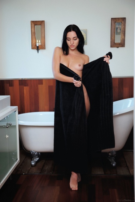 Sasha Sultana erotic star galleries