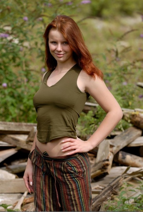 redhead miniskirt xxx galleries