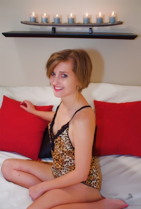 short hair girl casting sexy nudes gallery