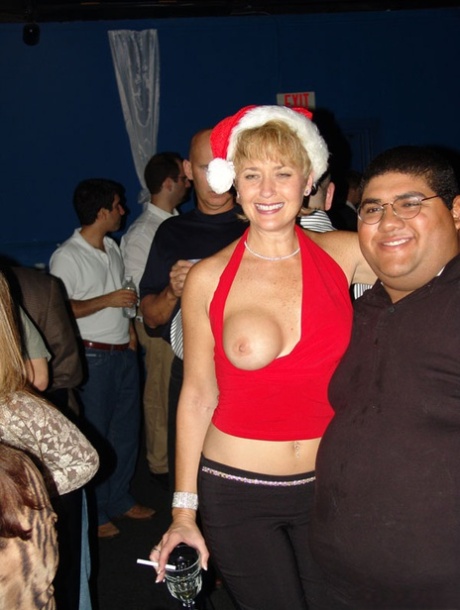 short hair muscle girl adult photos