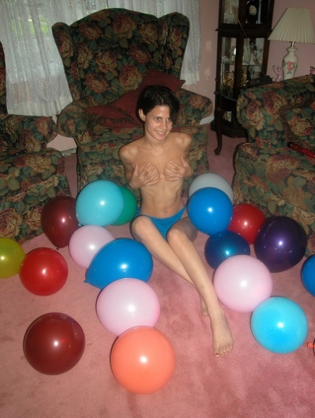 short hair brithday girl beautiful naked img