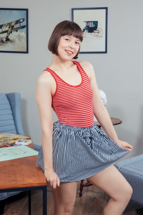 short hair mature lesbian beautiful porn photos